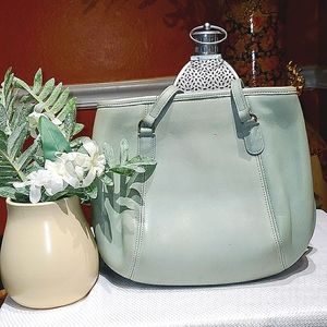 *VINTAGE* COACH BAG...